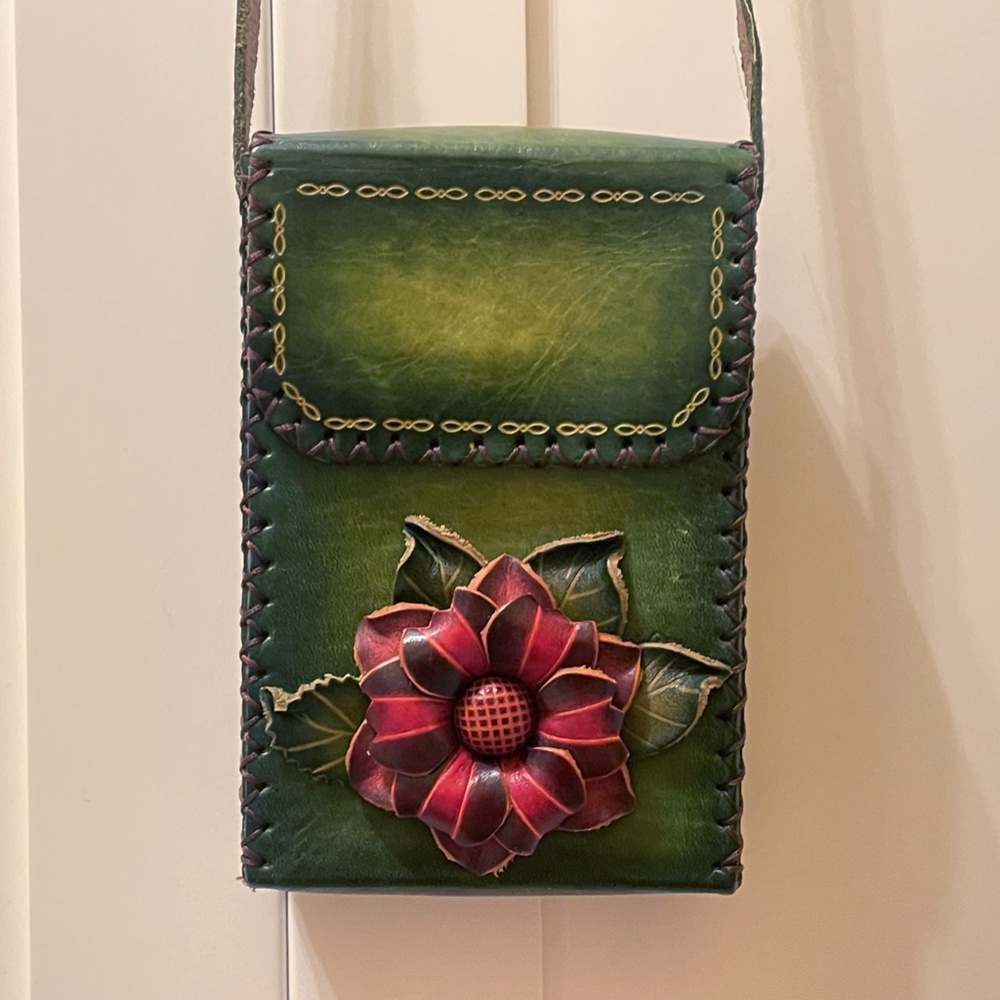 Polished burled leather crossbody rectangle shape box purse red flower